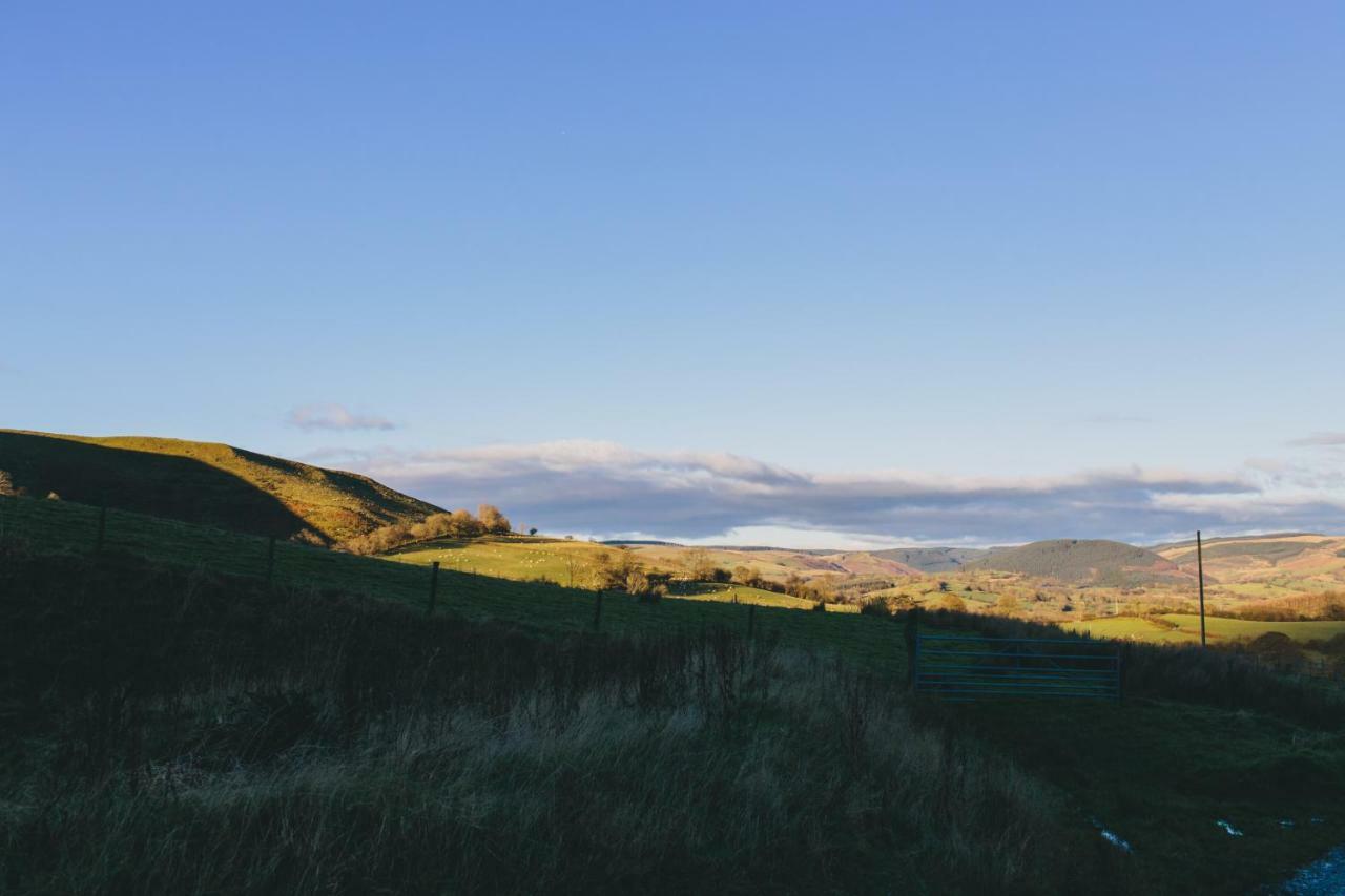 Owl Barn At Penygaer Great Views Of Brecon Beacons Villa Llandovery Esterno foto